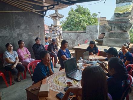 Pemdes Dencarik bersama Dinas Kependudukan dan Pencatatan Sipil Kabupaten Buleleng Kembali Fasilitas